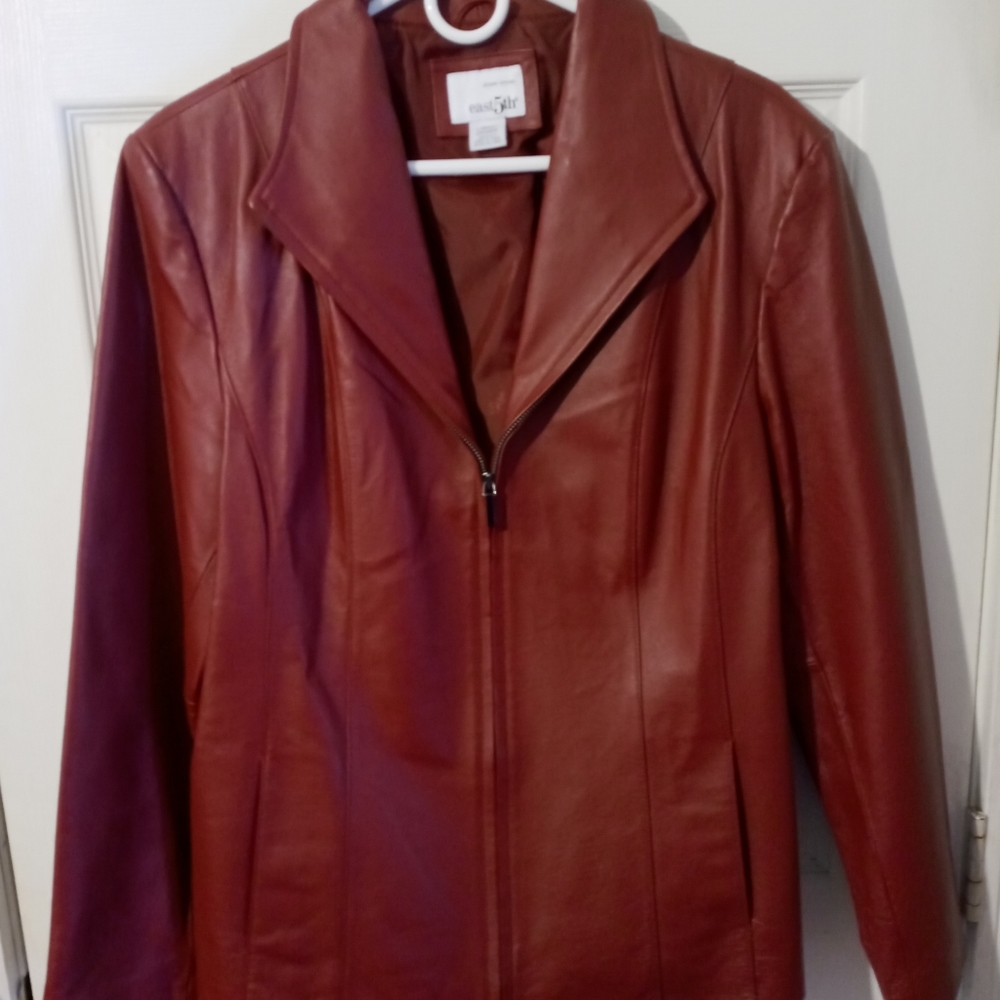East 5th Genuine Leather, Zip up, Long Sleeve jacket, dark red. Size Large